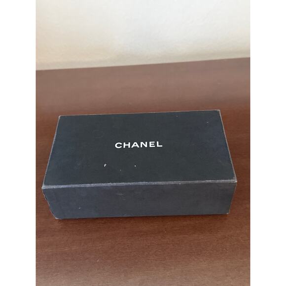Chanel 5479 501/S4 Sunglasses Polished Black/Gray Lens w/ Gold Heart CC Logo - Picture 5 of 15